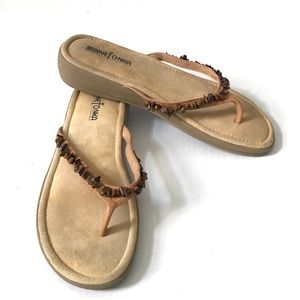 EUC Minnetonka Beaded Natural Flip Flops Size 9